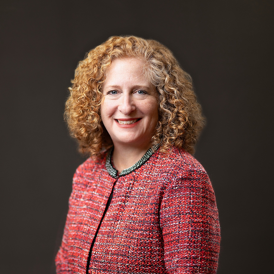 Portrait of Jennifer Mnookin